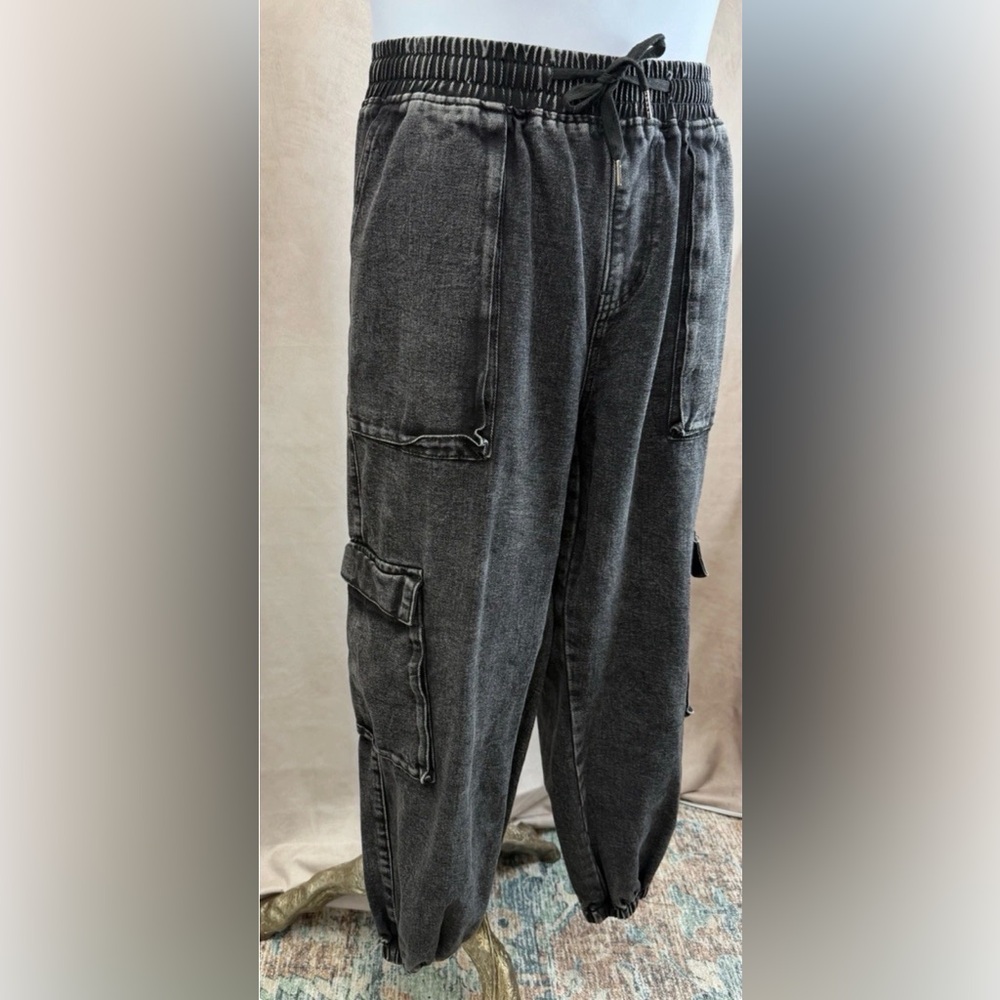 SHEIN Curve Women’s Black Wash Cargo Denim Drawstring Joggers Plus Size 1X - Picture 2 of 9